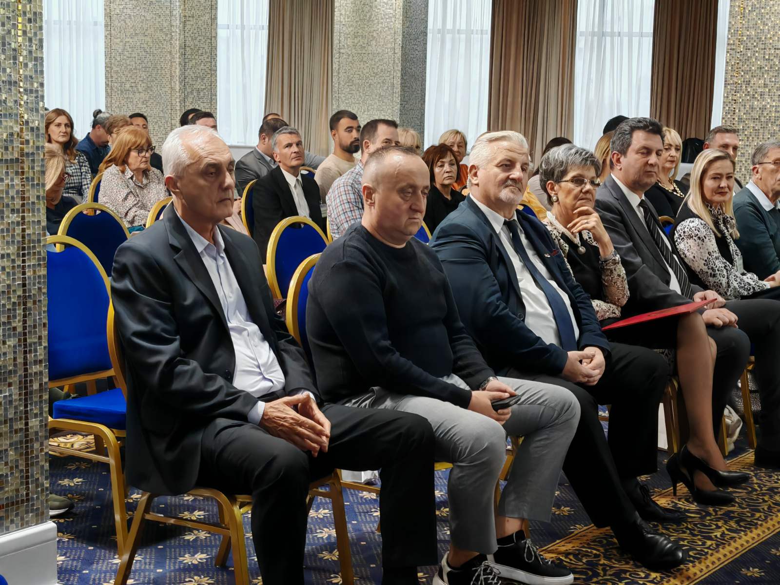 IMG f6feb55d54df49e612a7d5ad40f20fa8 V